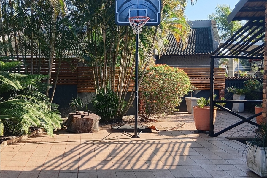 5 Bedroom Property for Sale in Meer En See KwaZulu-Natal