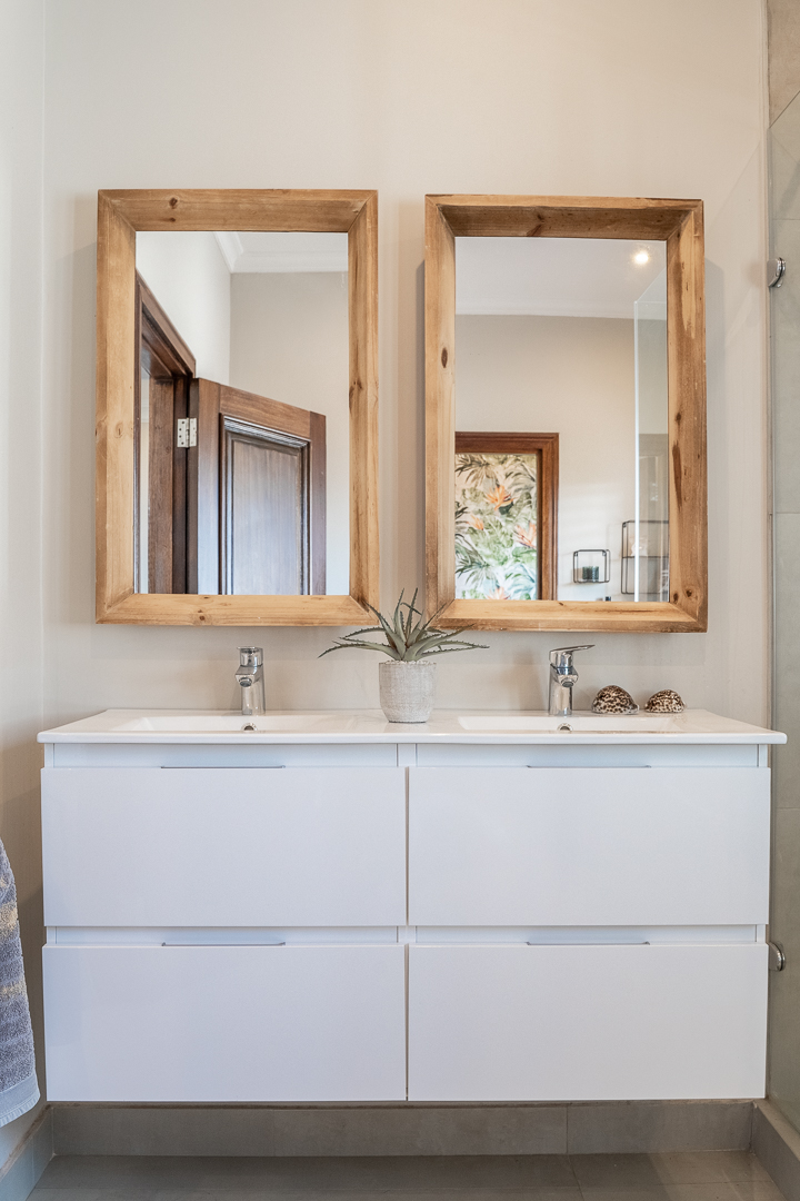 5 Bedroom Property for Sale in Kirtlington Park KwaZulu-Natal