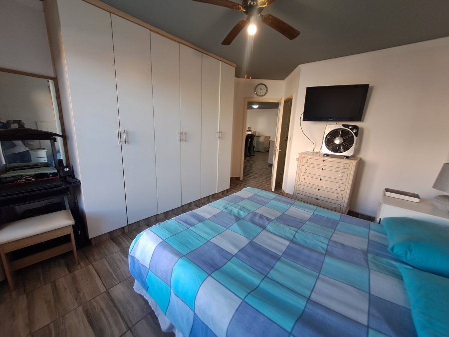 3 Bedroom Property for Sale in Uvongo KwaZulu-Natal