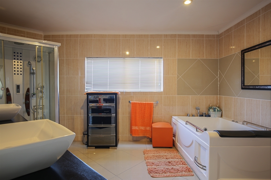 4 Bedroom Property for Sale in Umhlanga KwaZulu-Natal