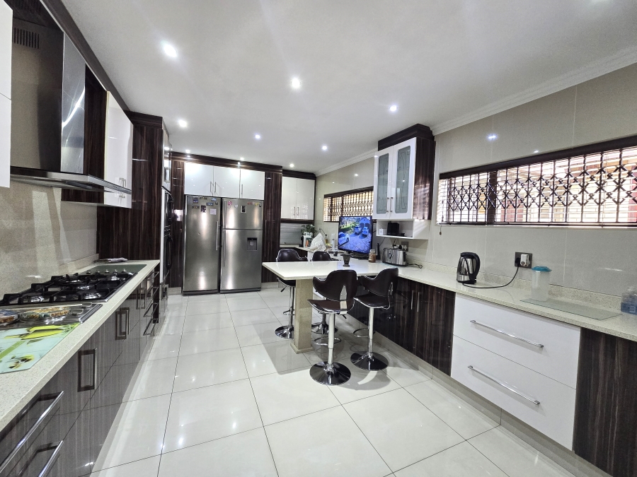 4 Bedroom Property for Sale in Reservoir Hills KwaZulu-Natal