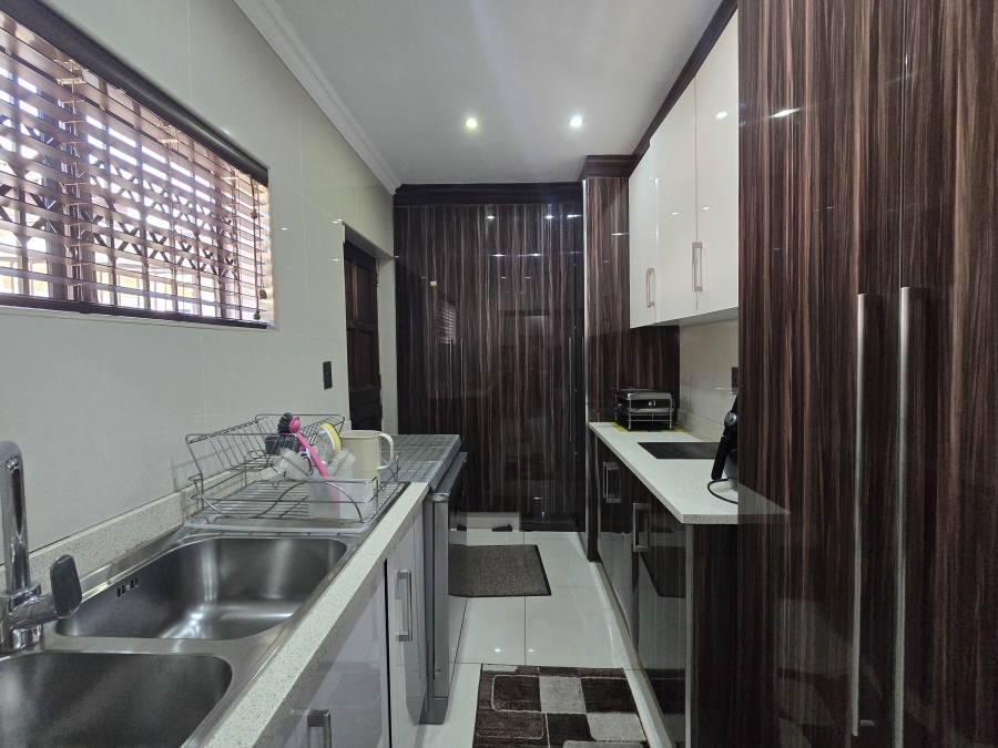 4 Bedroom Property for Sale in Reservoir Hills KwaZulu-Natal