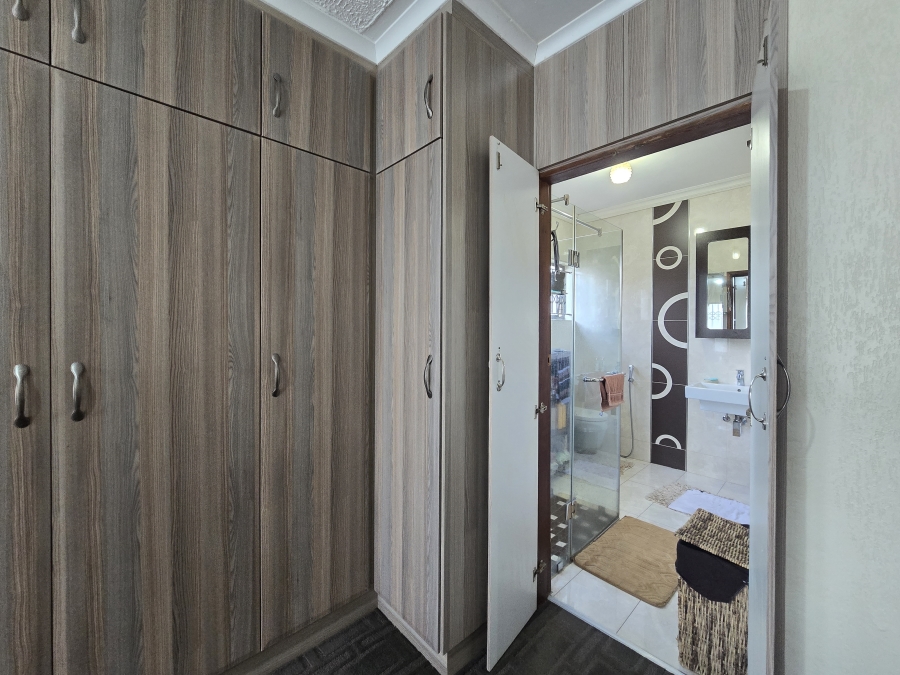 4 Bedroom Property for Sale in Reservoir Hills KwaZulu-Natal