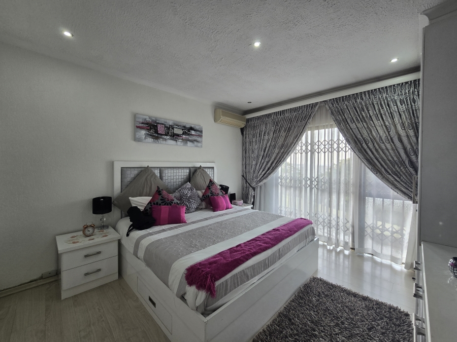 4 Bedroom Property for Sale in Reservoir Hills KwaZulu-Natal