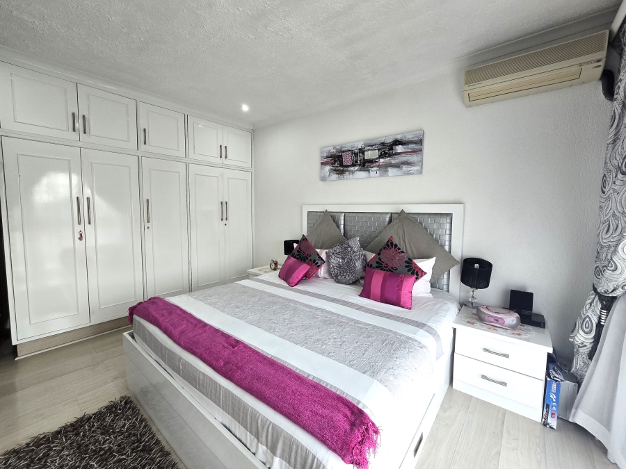 4 Bedroom Property for Sale in Reservoir Hills KwaZulu-Natal