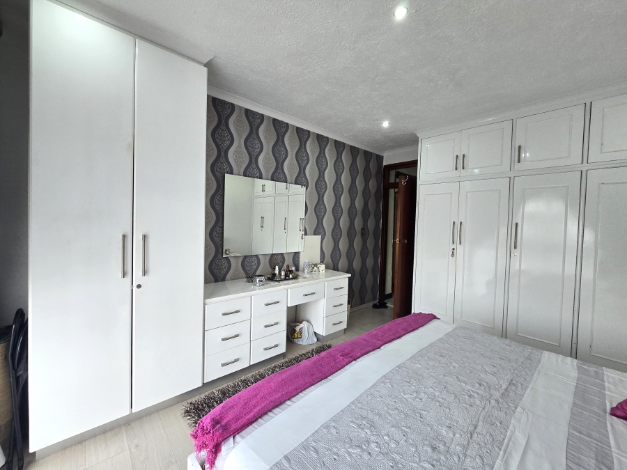 4 Bedroom Property for Sale in Reservoir Hills KwaZulu-Natal