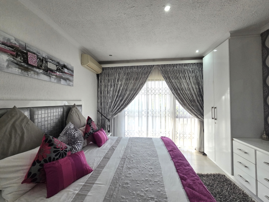 4 Bedroom Property for Sale in Reservoir Hills KwaZulu-Natal
