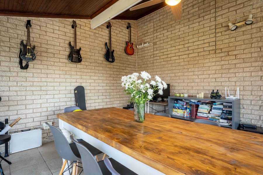 3 Bedroom Property for Sale in Amanzimtoti KwaZulu-Natal