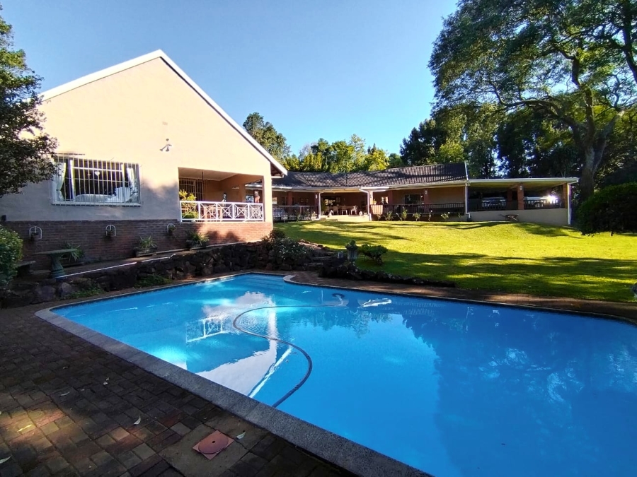 5 Bedroom Property for Sale in Athlone KwaZulu-Natal