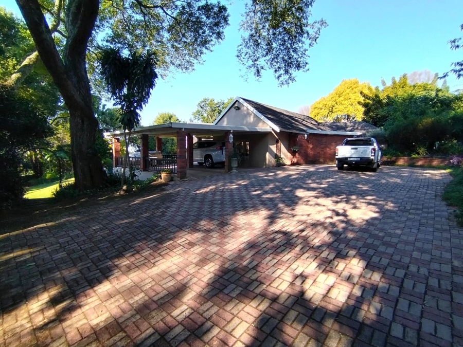 5 Bedroom Property for Sale in Athlone KwaZulu-Natal