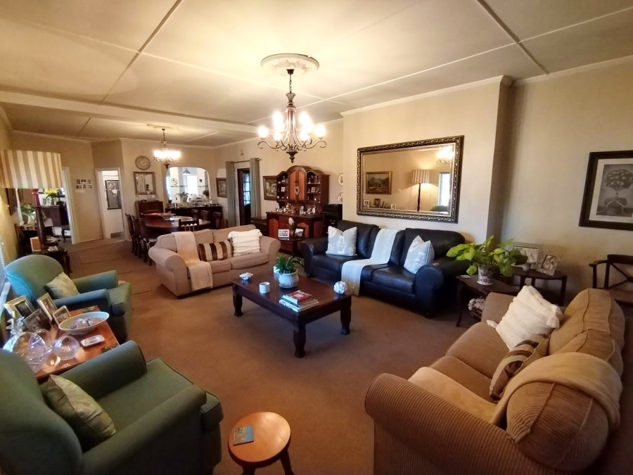 5 Bedroom Property for Sale in Athlone KwaZulu-Natal