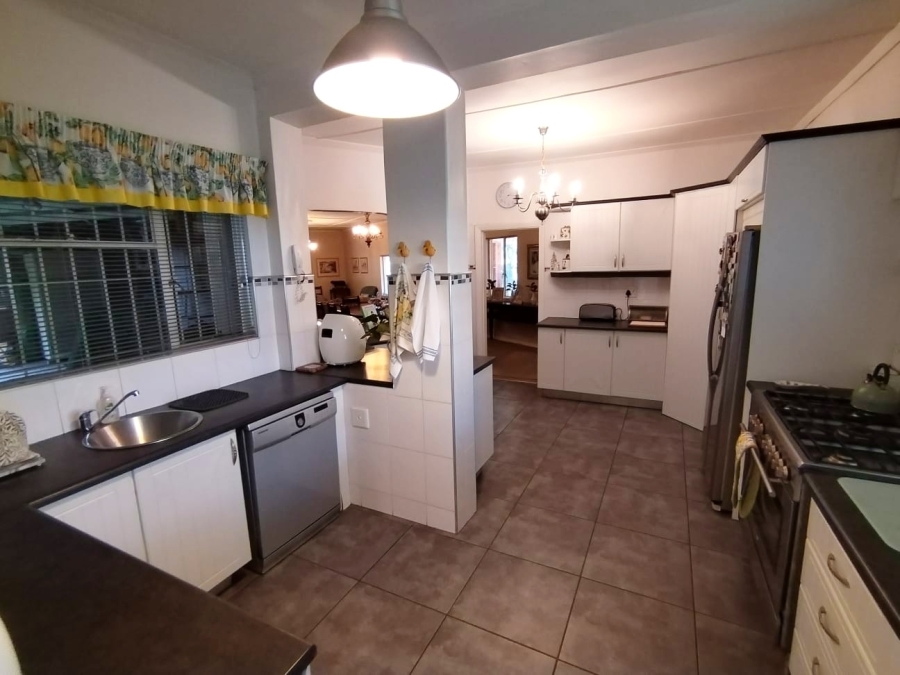 5 Bedroom Property for Sale in Athlone KwaZulu-Natal