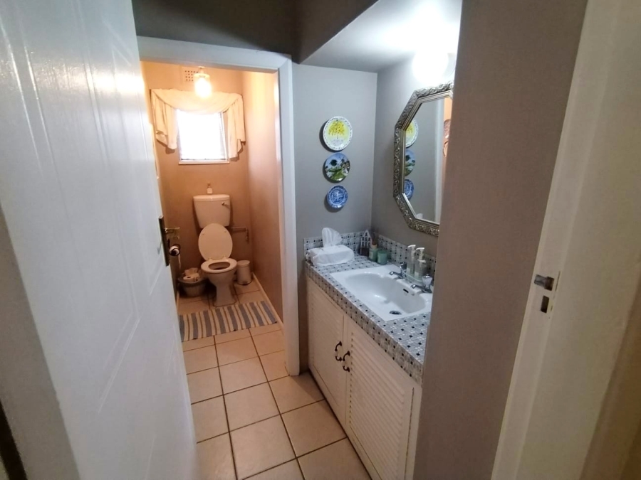 5 Bedroom Property for Sale in Athlone KwaZulu-Natal