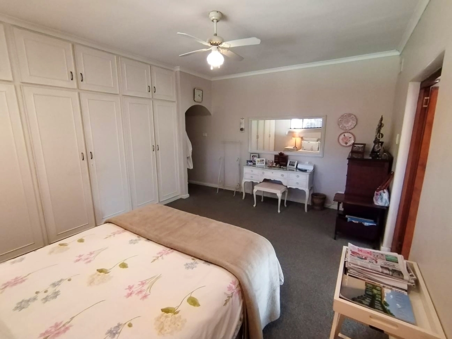 5 Bedroom Property for Sale in Athlone KwaZulu-Natal