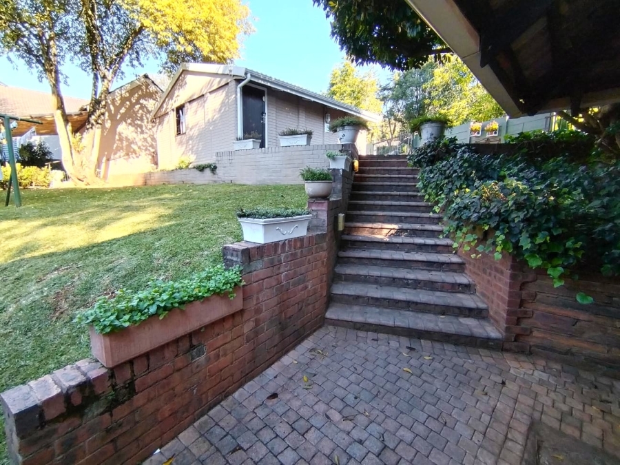 5 Bedroom Property for Sale in Athlone KwaZulu-Natal