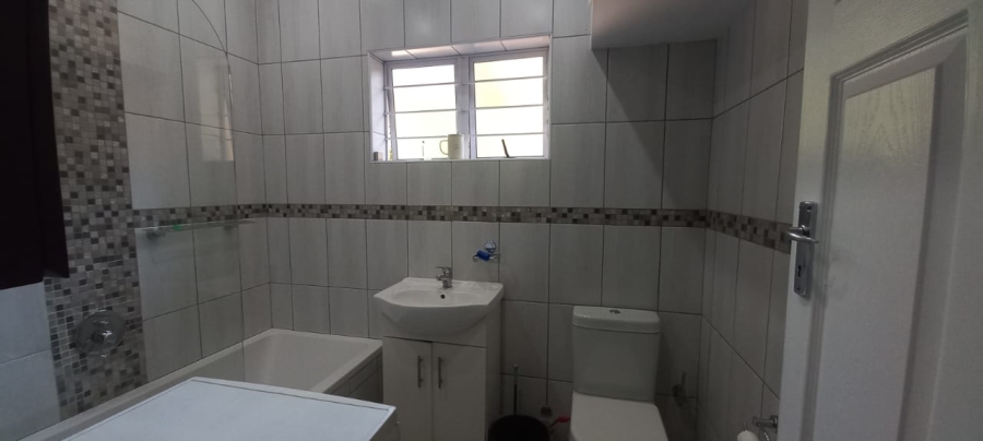 To Let 2 Bedroom Property for Rent in Glenwood KwaZulu-Natal