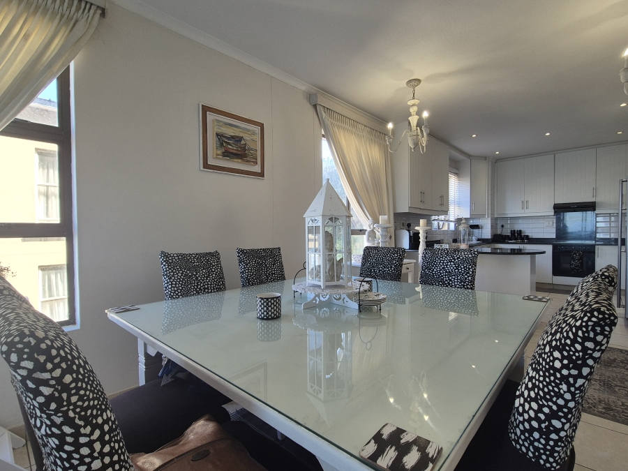 3 Bedroom Property for Sale in Westbrook KwaZulu-Natal