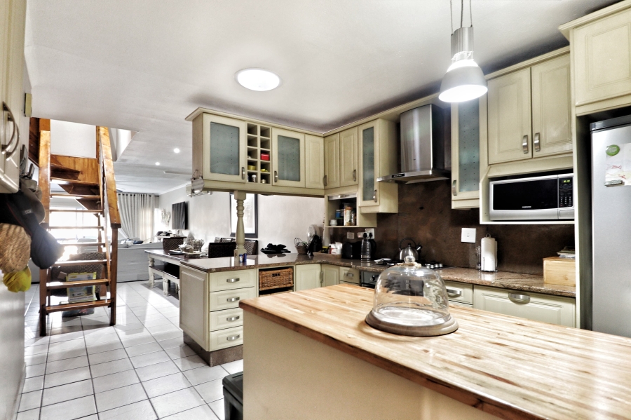 4 Bedroom Property for Sale in Tuzi Gazi KwaZulu-Natal