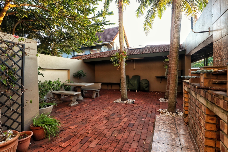 4 Bedroom Property for Sale in Tuzi Gazi KwaZulu-Natal
