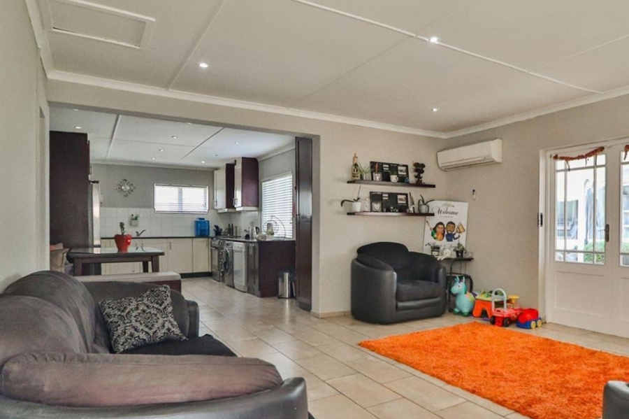 3 Bedroom Property for Sale in Scottsville KwaZulu-Natal