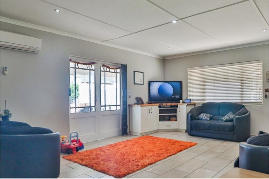 3 Bedroom Property for Sale in Scottsville KwaZulu-Natal