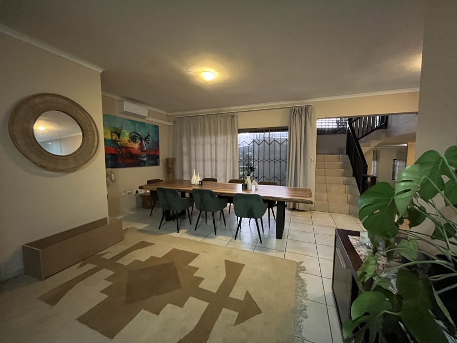 To Let 4 Bedroom Property for Rent in Sheffield Beach KwaZulu-Natal