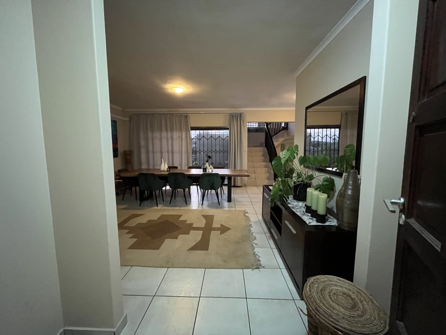 To Let 4 Bedroom Property for Rent in Sheffield Beach KwaZulu-Natal