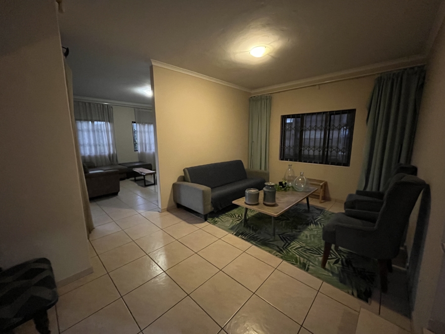 To Let 4 Bedroom Property for Rent in Sheffield Beach KwaZulu-Natal