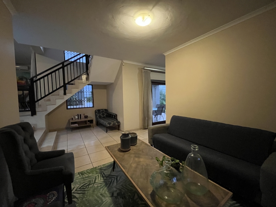 To Let 4 Bedroom Property for Rent in Sheffield Beach KwaZulu-Natal