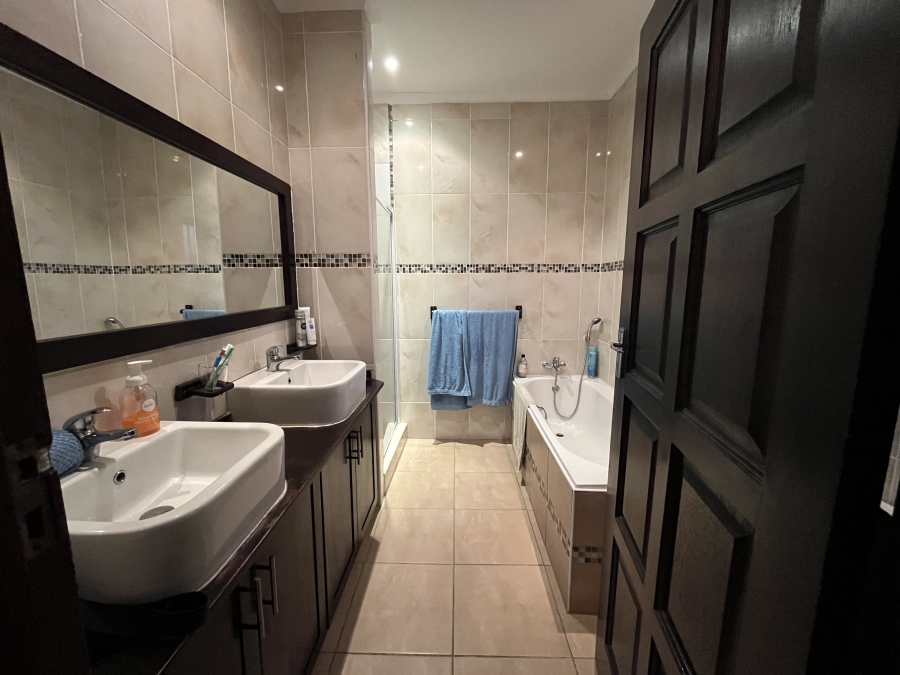 To Let 4 Bedroom Property for Rent in Sheffield Beach KwaZulu-Natal