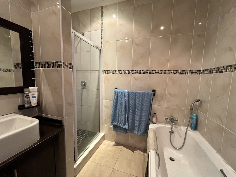 To Let 4 Bedroom Property for Rent in Sheffield Beach KwaZulu-Natal