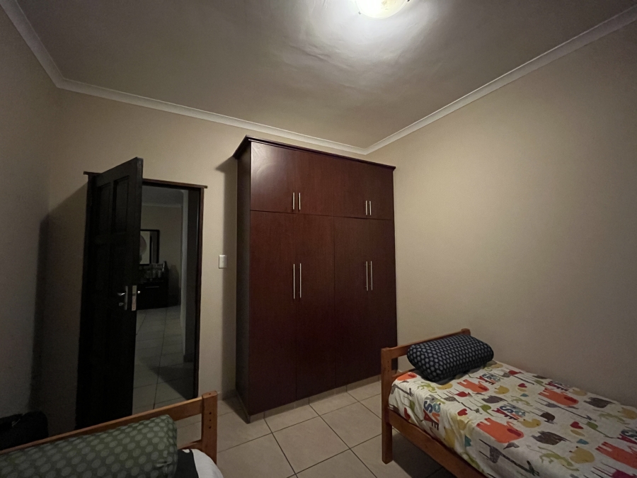 To Let 4 Bedroom Property for Rent in Sheffield Beach KwaZulu-Natal