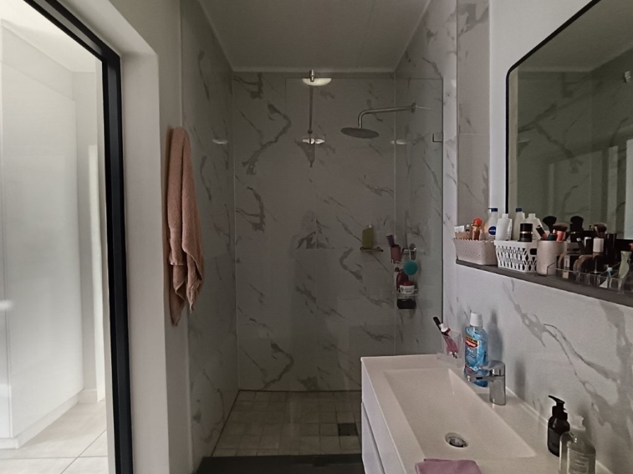 To Let 1 Bedroom Property for Rent in Izinga KwaZulu-Natal