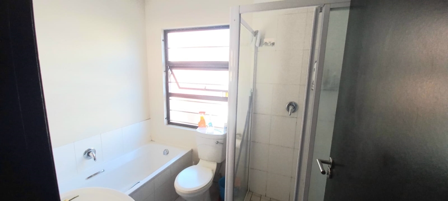 To Let 2 Bedroom Property for Rent in Essenwood KwaZulu-Natal