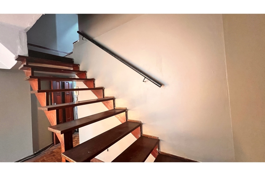 1 Bedroom Property for Sale in Durban Central KwaZulu-Natal