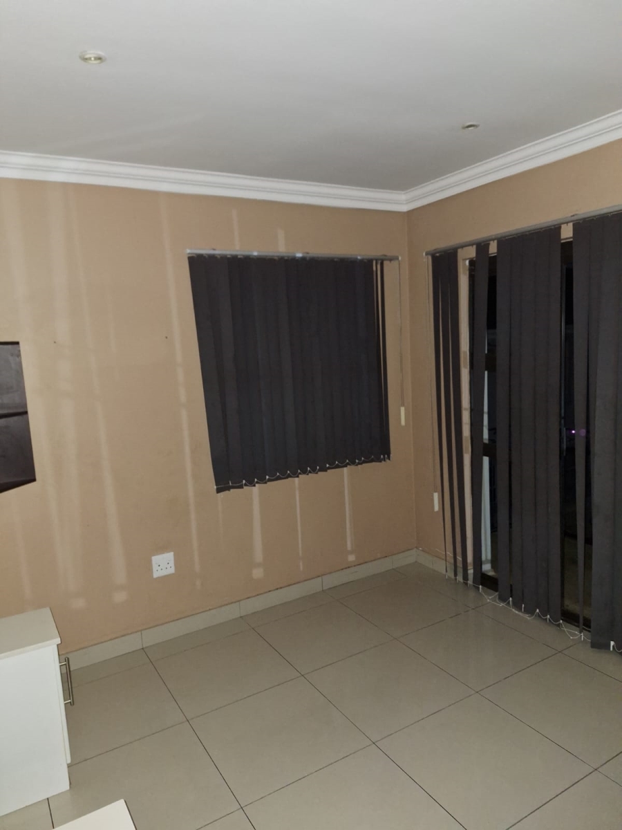 To Let 2 Bedroom Property for Rent in Somerset Park KwaZulu-Natal