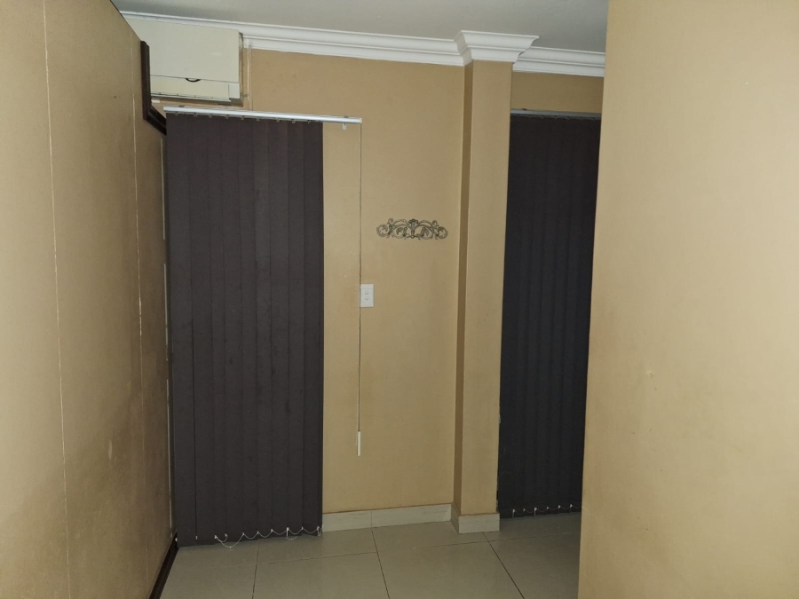 To Let 2 Bedroom Property for Rent in Somerset Park KwaZulu-Natal