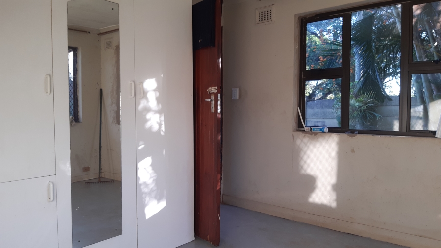 To Let 2 Bedroom Property for Rent in Amanzimtoti KwaZulu-Natal