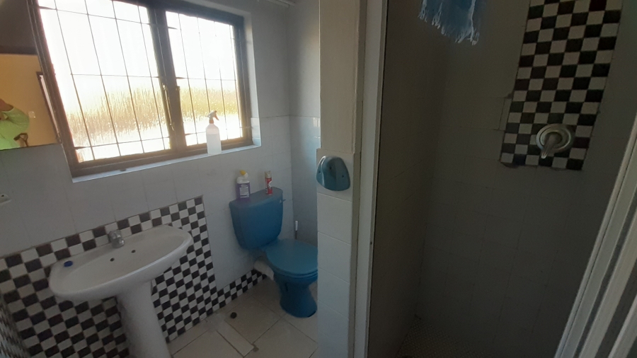 To Let 2 Bedroom Property for Rent in Amanzimtoti KwaZulu-Natal