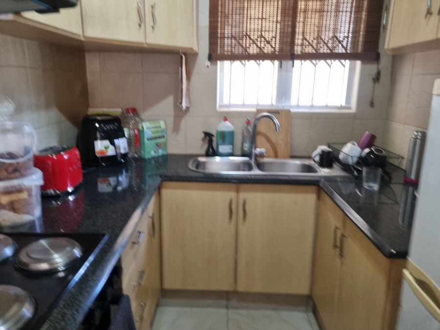To Let 2 Bedroom Property for Rent in Sunningdale KwaZulu-Natal