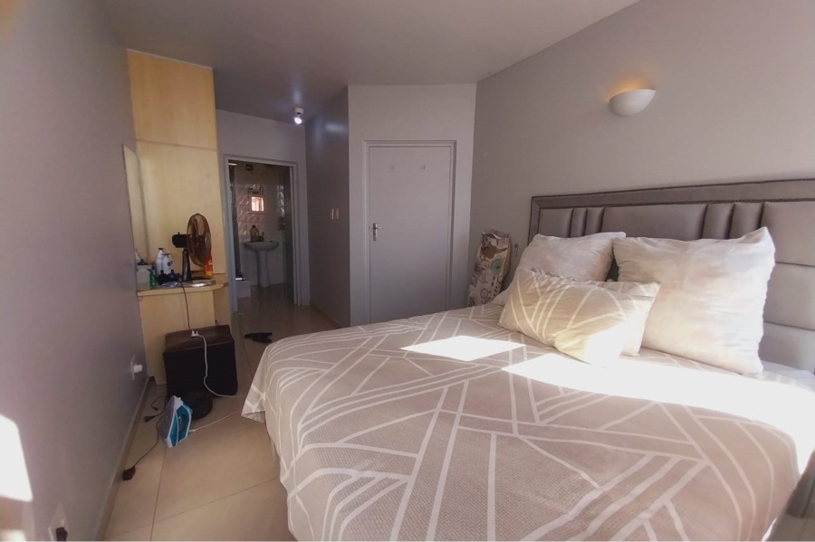 2 Bedroom Property for Sale in North Beach KwaZulu-Natal