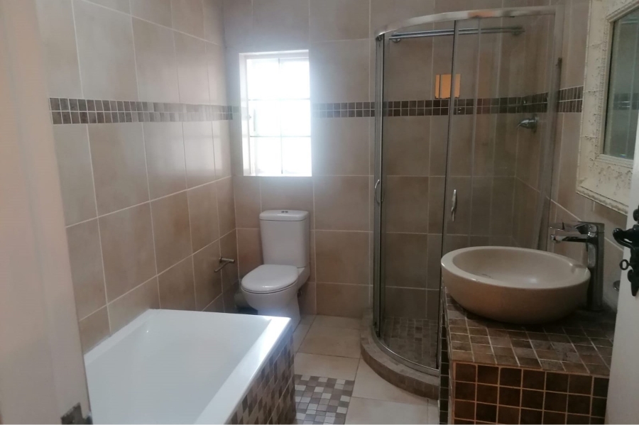 5 Bedroom Property for Sale in Kingston Park KwaZulu-Natal