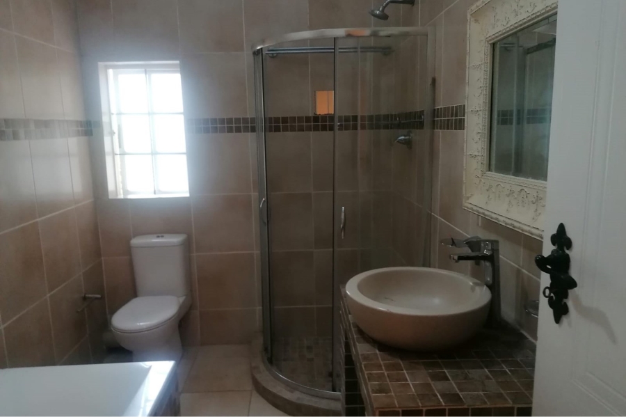 5 Bedroom Property for Sale in Kingston Park KwaZulu-Natal