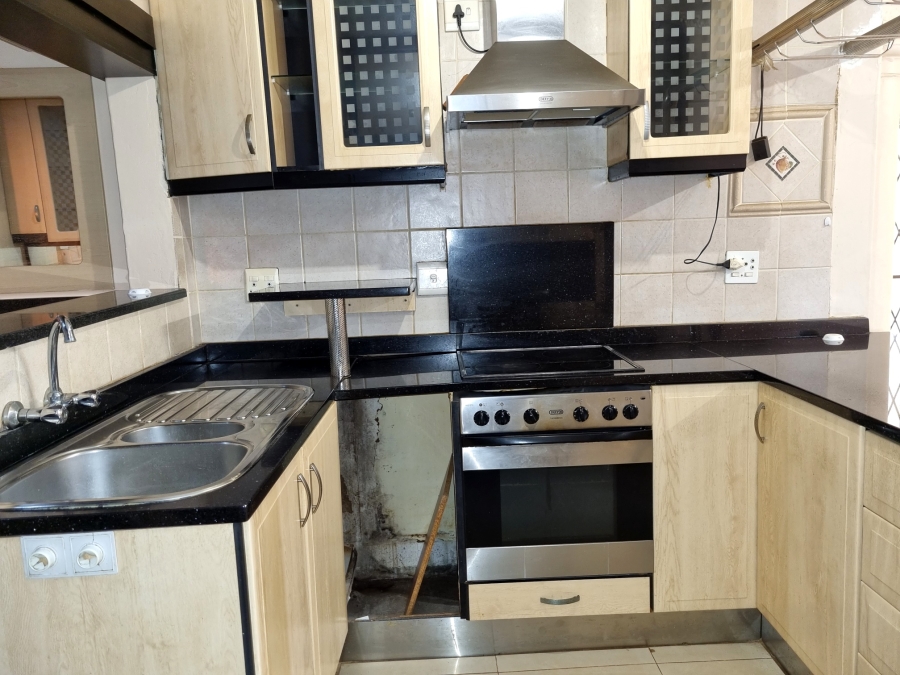 To Let 4 Bedroom Property for Rent in Sunningdale KwaZulu-Natal