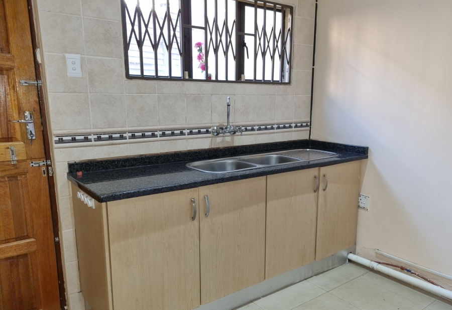 To Let 4 Bedroom Property for Rent in Sunningdale KwaZulu-Natal