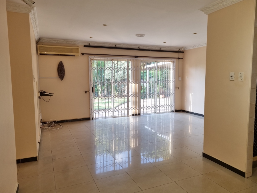 To Let 4 Bedroom Property for Rent in Sunningdale KwaZulu-Natal