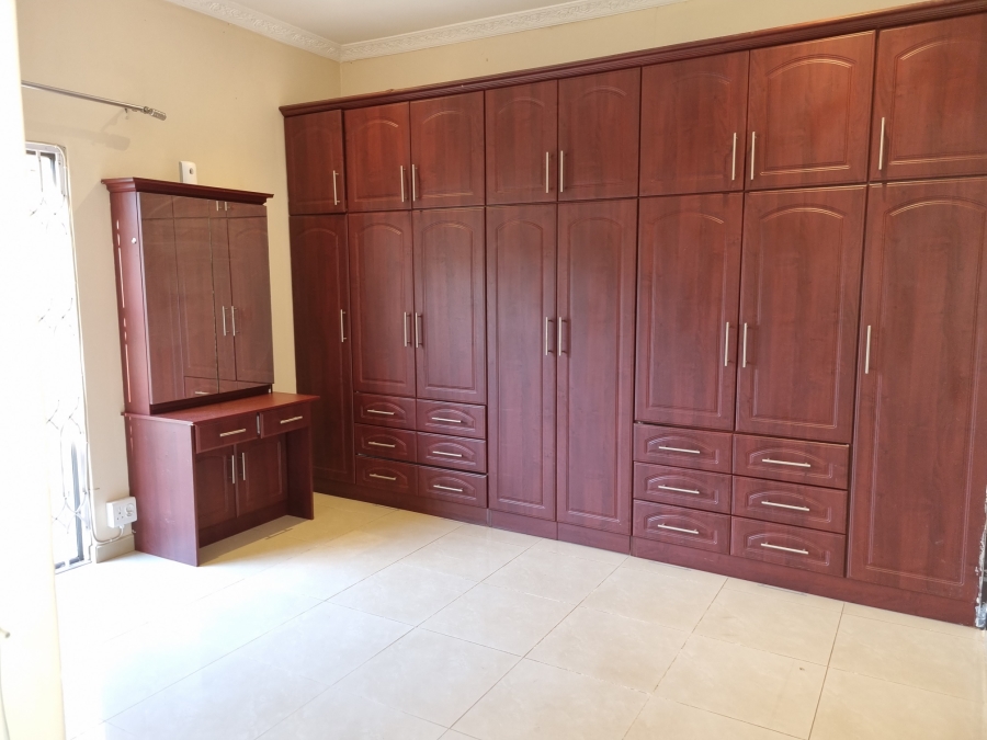 To Let 4 Bedroom Property for Rent in Sunningdale KwaZulu-Natal