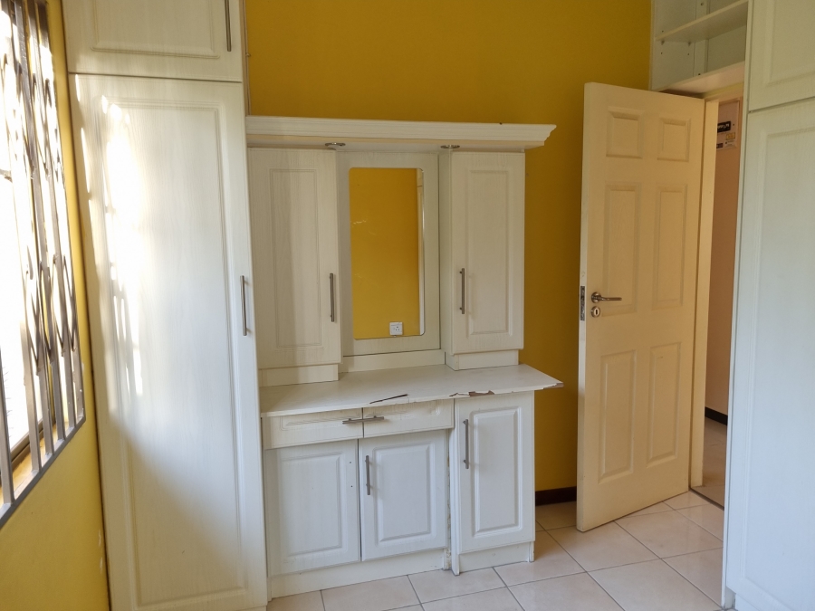 To Let 4 Bedroom Property for Rent in Sunningdale KwaZulu-Natal