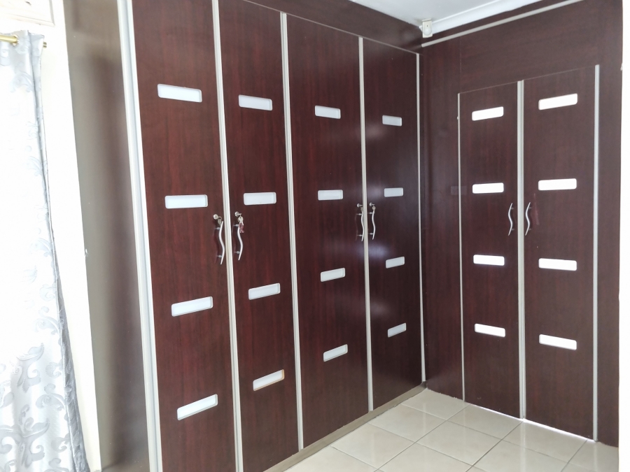 To Let 4 Bedroom Property for Rent in Sunningdale KwaZulu-Natal