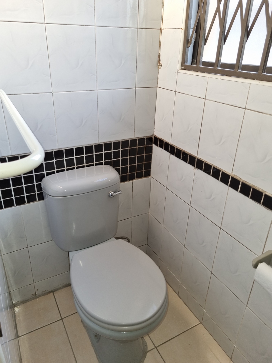 To Let 4 Bedroom Property for Rent in Sunningdale KwaZulu-Natal